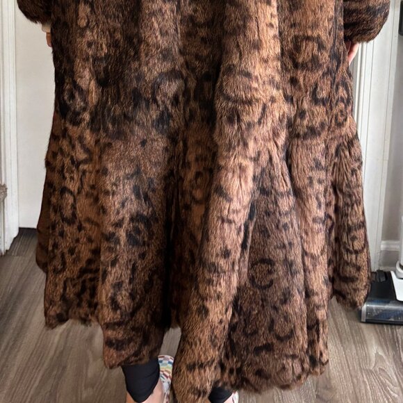 Luxury Polo Norte Rabbit Fur Coat with Bold Leopard Pattern - Full-Length - Picture 12 of 12